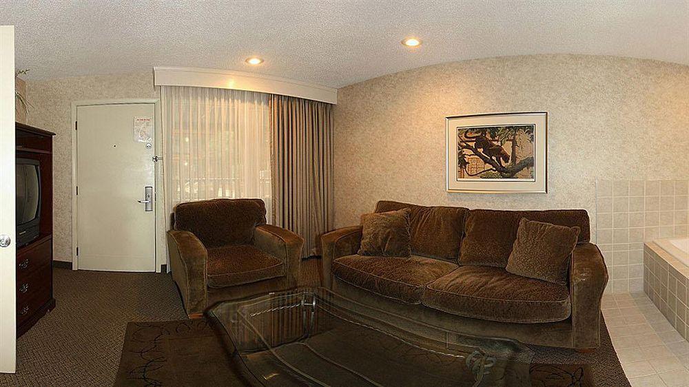Quality Inn Wausau Bagian luar foto