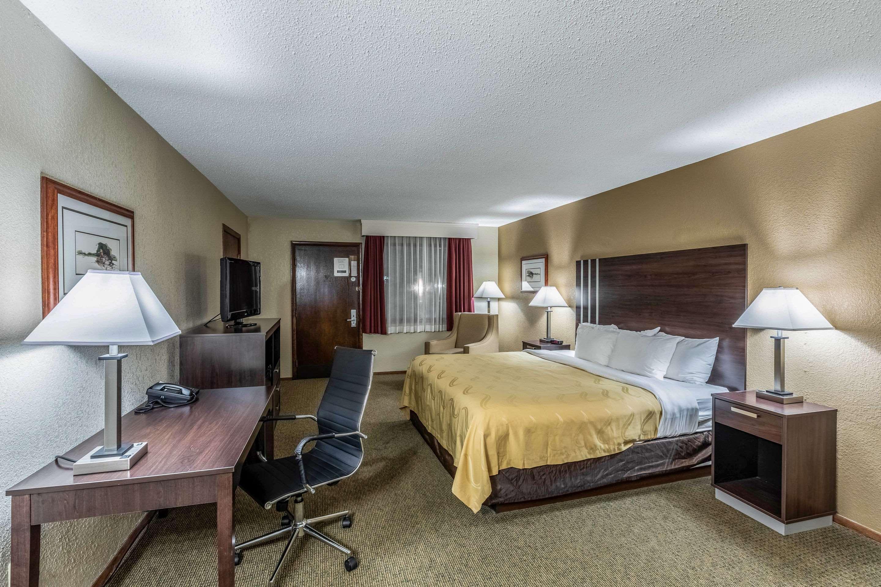 Quality Inn Wausau Bagian luar foto