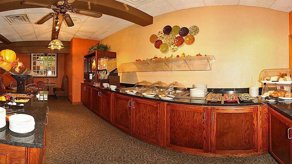 Quality Inn Wausau Bagian luar foto