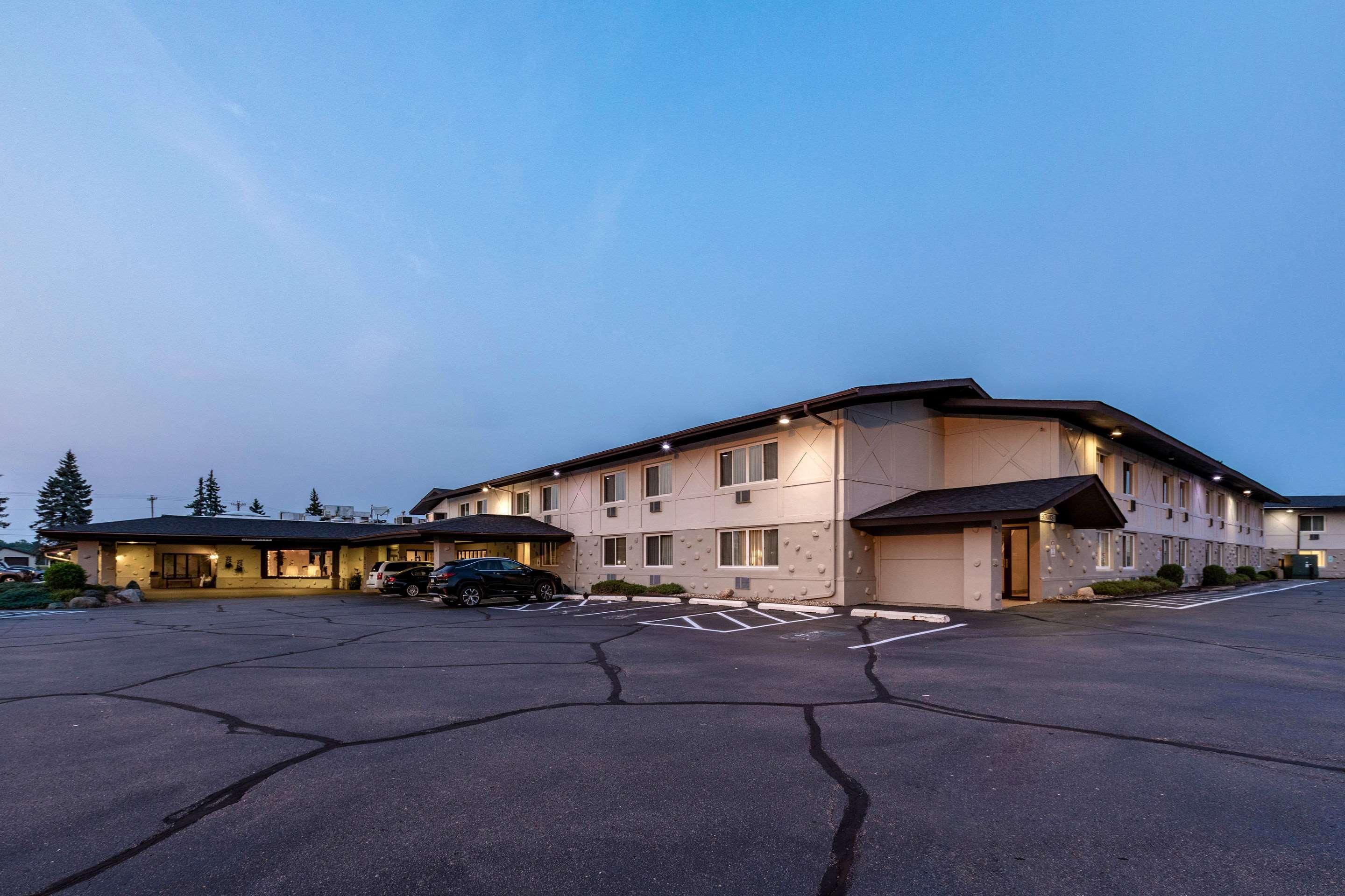 Quality Inn Wausau Bagian luar foto