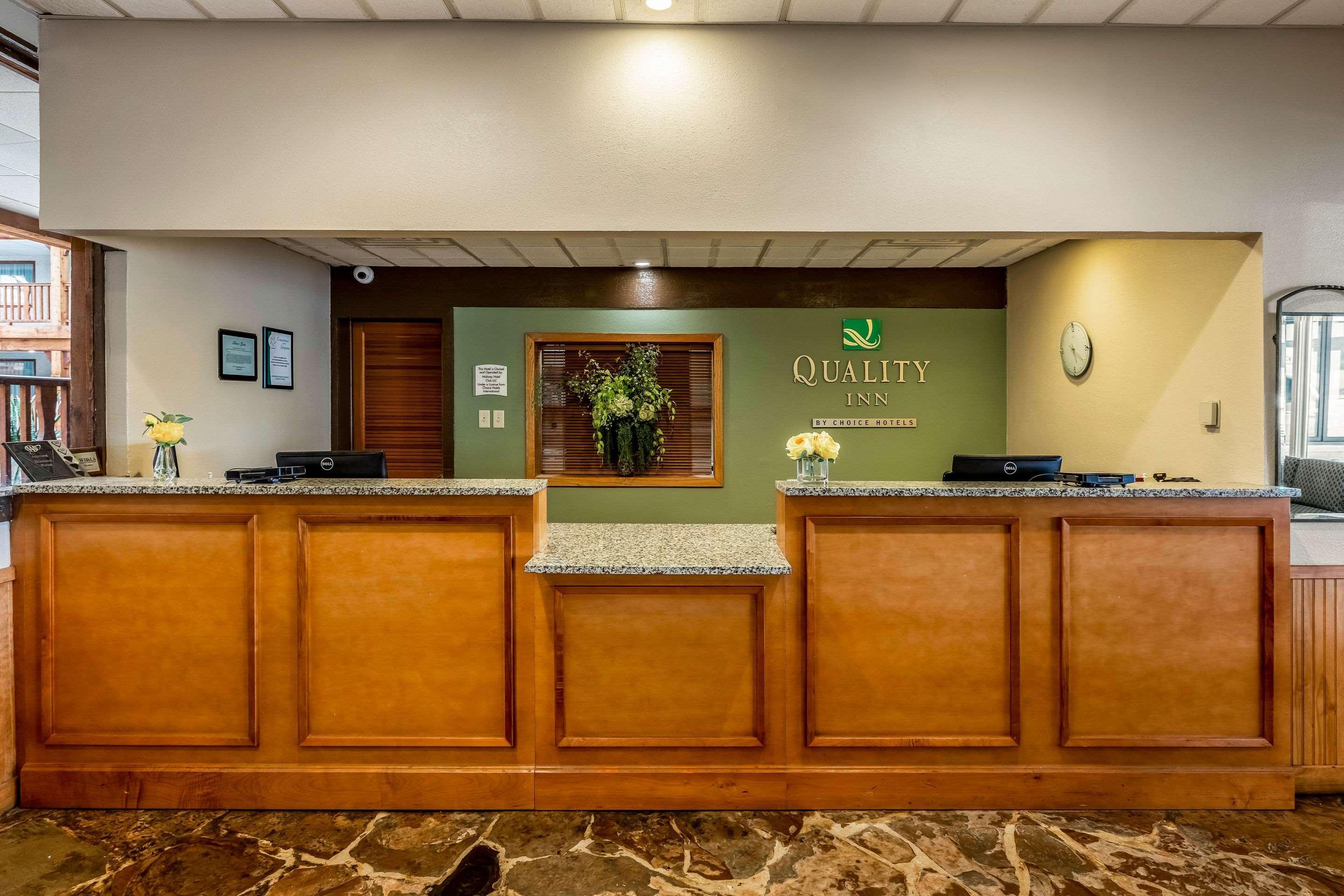 Quality Inn Wausau Bagian luar foto