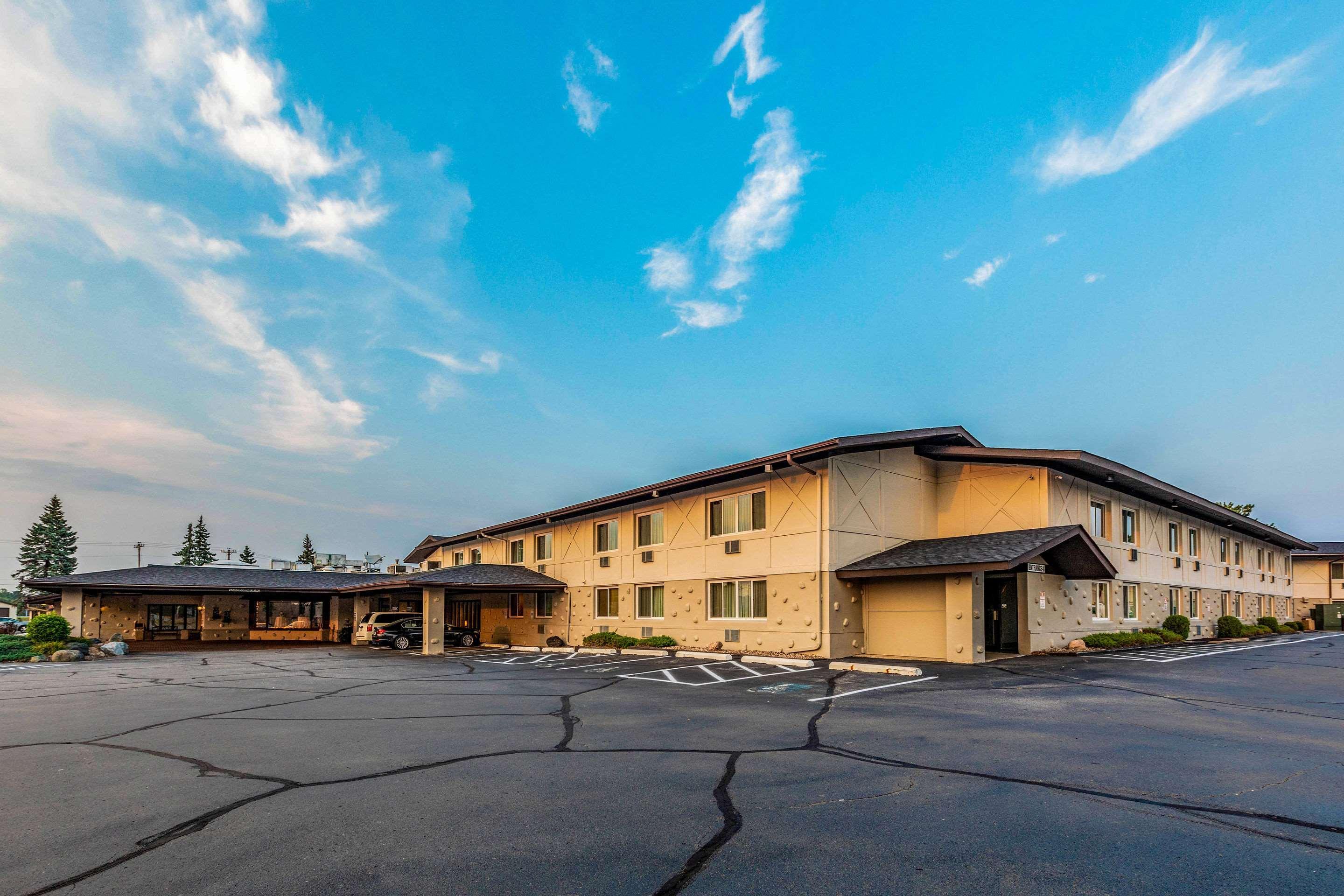 Quality Inn Wausau Bagian luar foto