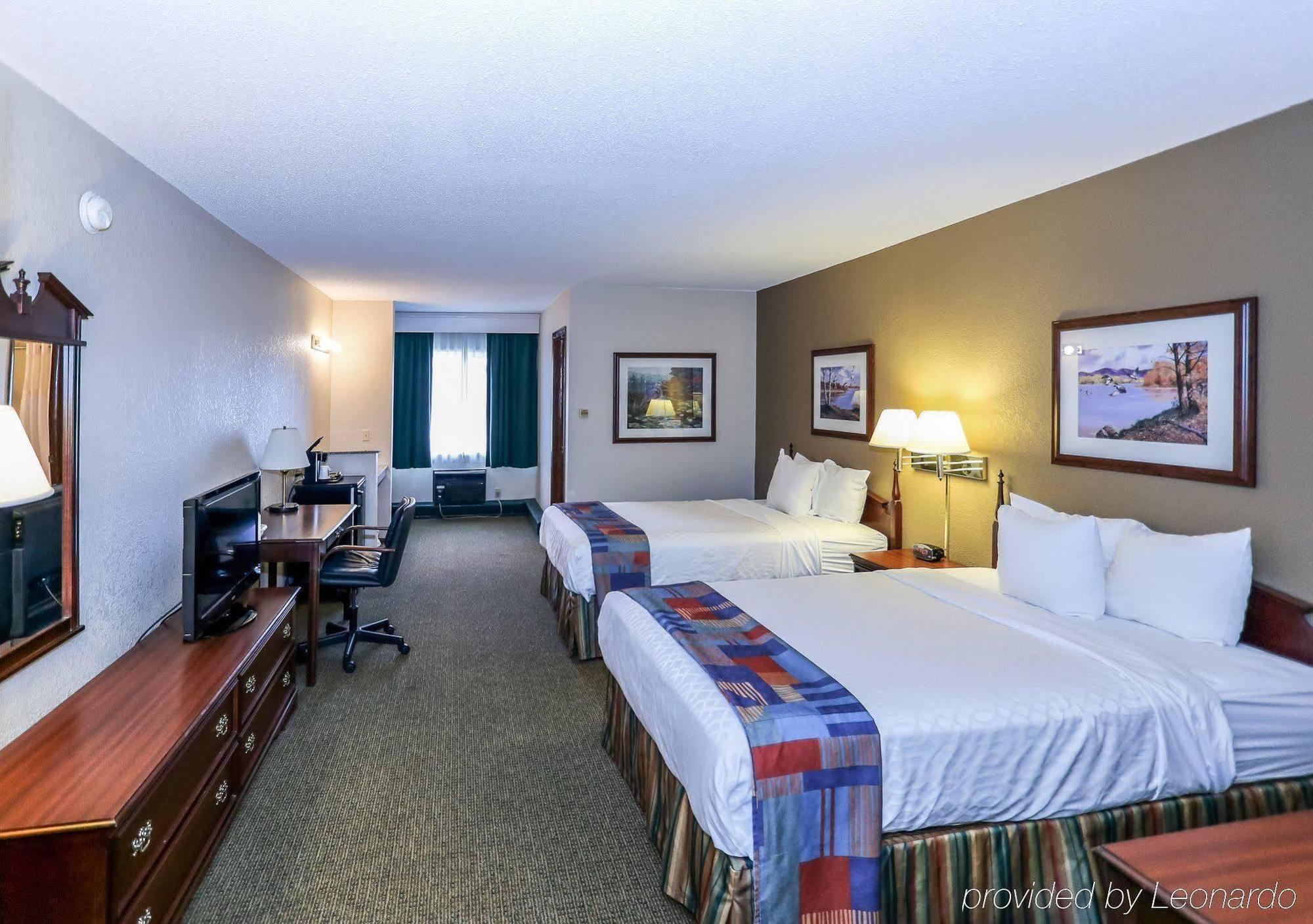 Quality Inn Wausau Bagian luar foto